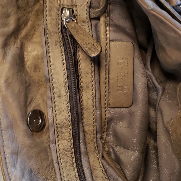 Michael kors handbag - Picture 10 of 11